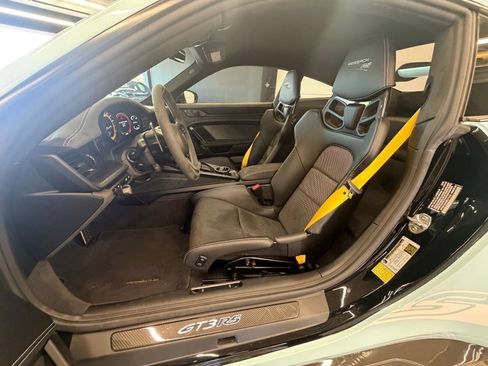 Certified 2025 Porsche 911 GT3 RS RWD image 7
