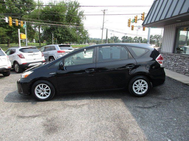 Used 2015 Toyota Prius V Four FWD image 5