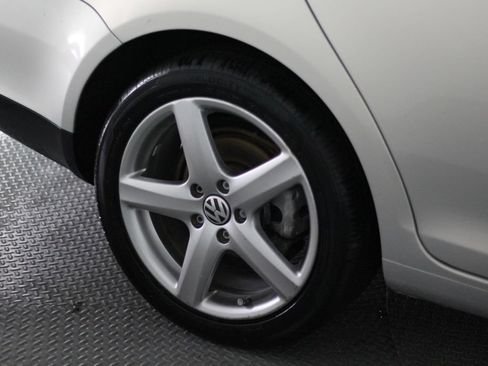 Used 2010 Volkswagen Jetta Limited Edition FWD image 47