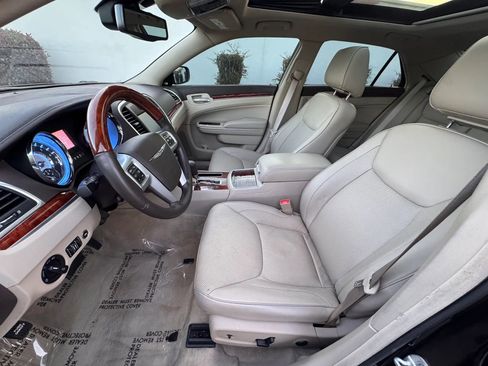 Used 2011 Chrysler 300 C w/ Sound Group RWD image 11