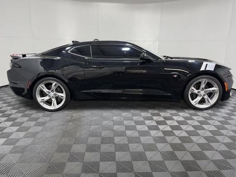 Used 2021 Chevrolet Camaro SS RWD image 9