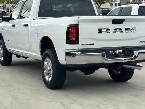 New 2026 RAM 2500 Big Horn AWD/4WD image 4