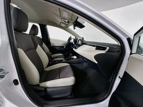 Used 2024 Toyota Corolla LE FWD image 29