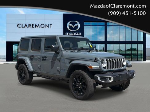 Used 2025 Jeep Wrangler Unlimited Sahara w/ Safety Group image 1