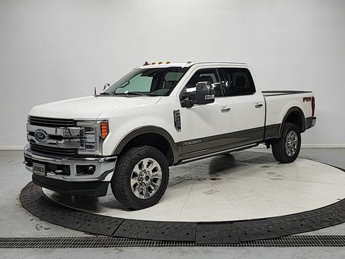 Used 2019 Ford F250 King Ranch w/ King Ranch Ultimate Package AWD/4WD image 3