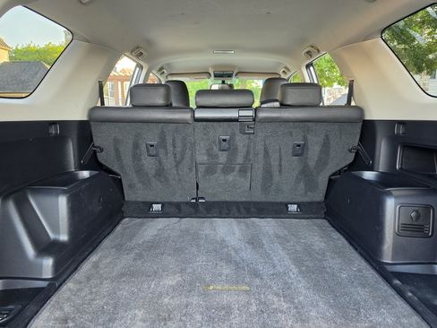 Used 2010 Toyota 4Runner SR5 RWD image 11
