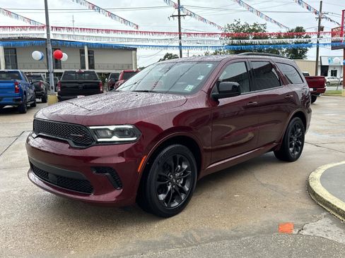 Used 2024 Dodge Durango SXT w/ SXT Blacktop Group RWD image 3
