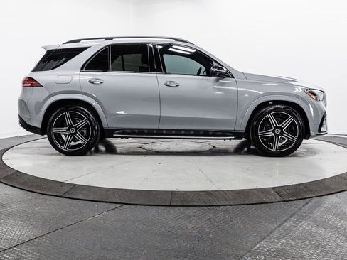 Used 2025 Mercedes-Benz GLE 450 4MATIC w/ AMG Line Exterior image 36