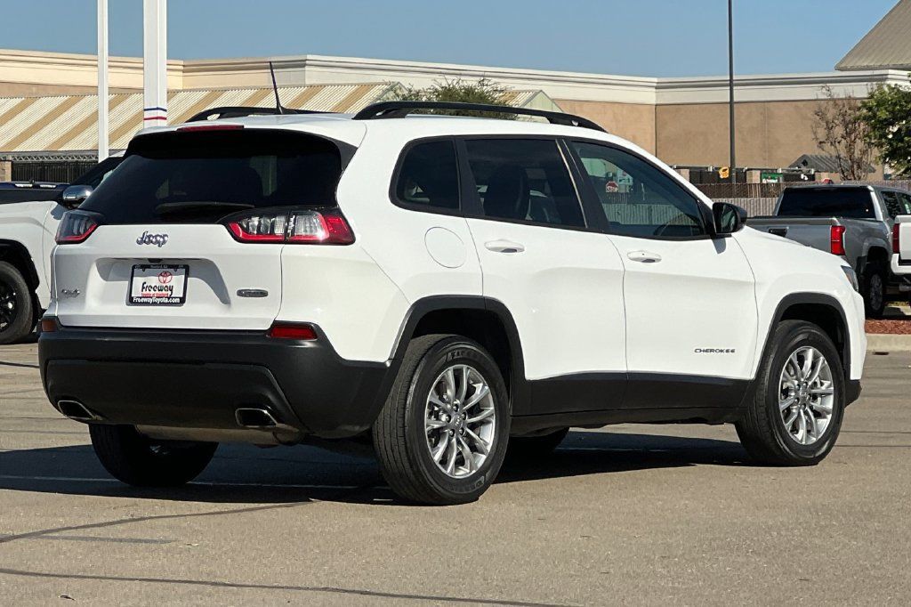 Used 2022 Jeep Cherokee Latitude Lux AWD/4WD image 5