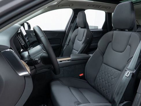 New 2026 Volvo XC60 B5 Plus w/ Protection Package Premier image 13