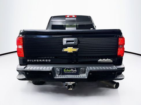 Used 2015 Chevrolet Silverado 2500 High Country w/ Duramax Plus Package AWD/4WD image 7