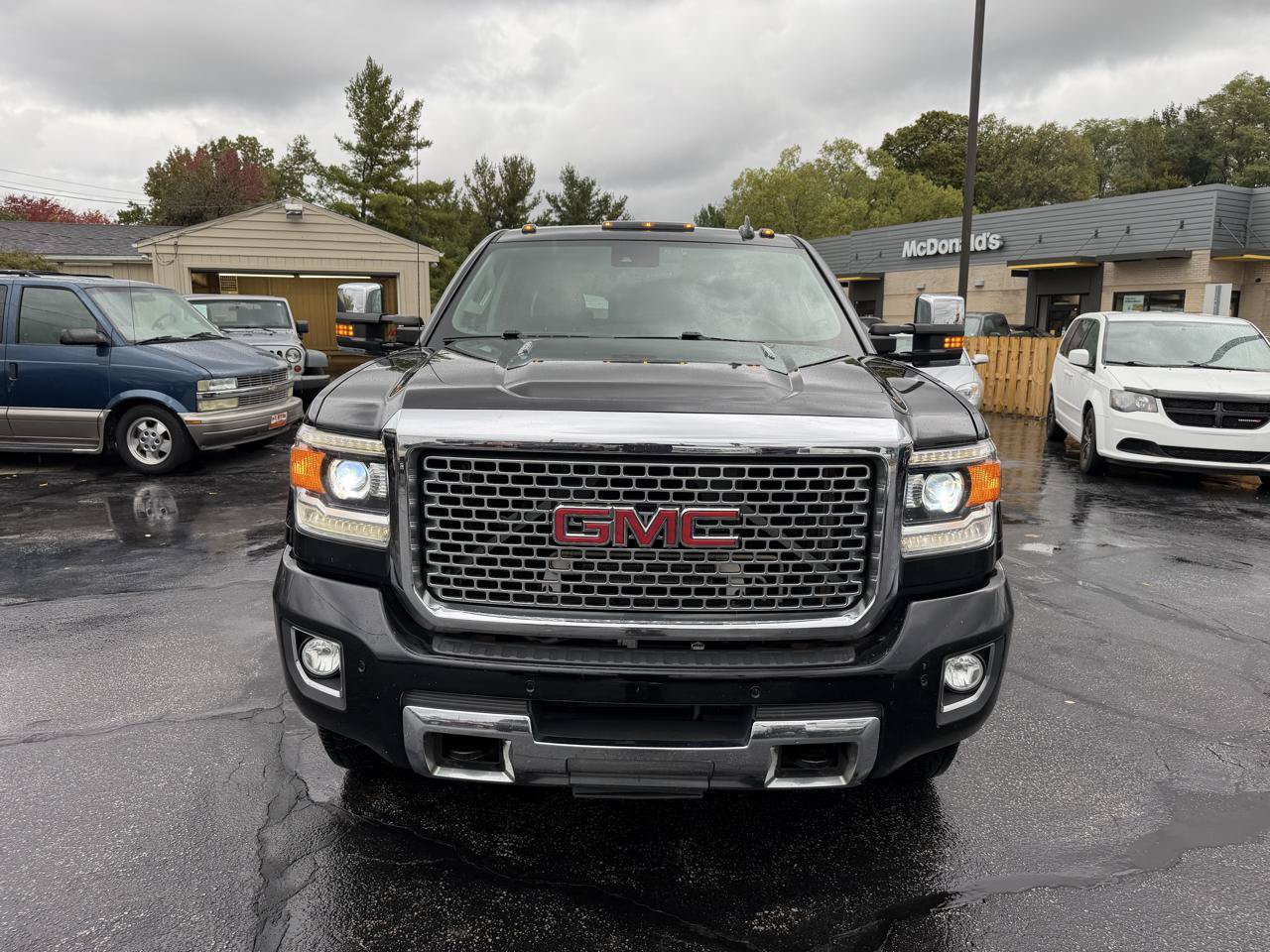 Used 2016 GMC Sierra 3500 Denali w/ Driver Alert Package AWD/4WD image 2