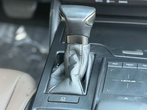 Used 2022 Lexus ES 350 w/ Premium Package image 48