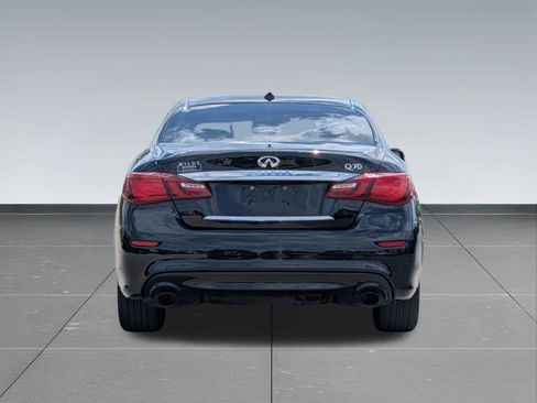 Used 2018 INFINITI Q70 Luxe RWD image 4