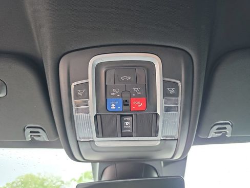 Used 2023 RAM 1500 Laramie AWD/4WD image 26