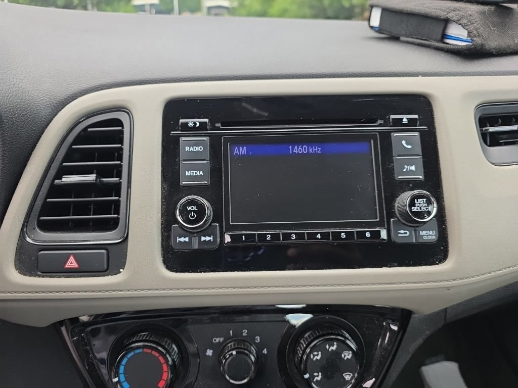 Used 2022 Honda HR-V LX image 16
