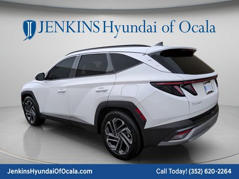 Certified 2025 Hyundai Tucson Limited FWD image 5