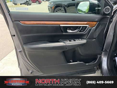 Used 2022 Honda CR-V Touring image 6