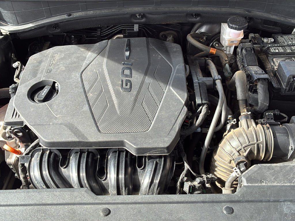 Used 2025 Kia Sportage EX FWD image 40