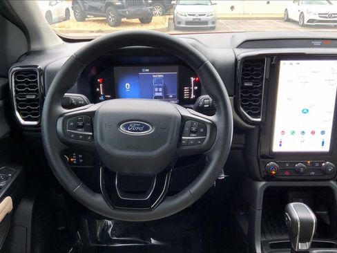 Used 2024 Ford Ranger XLT image 5