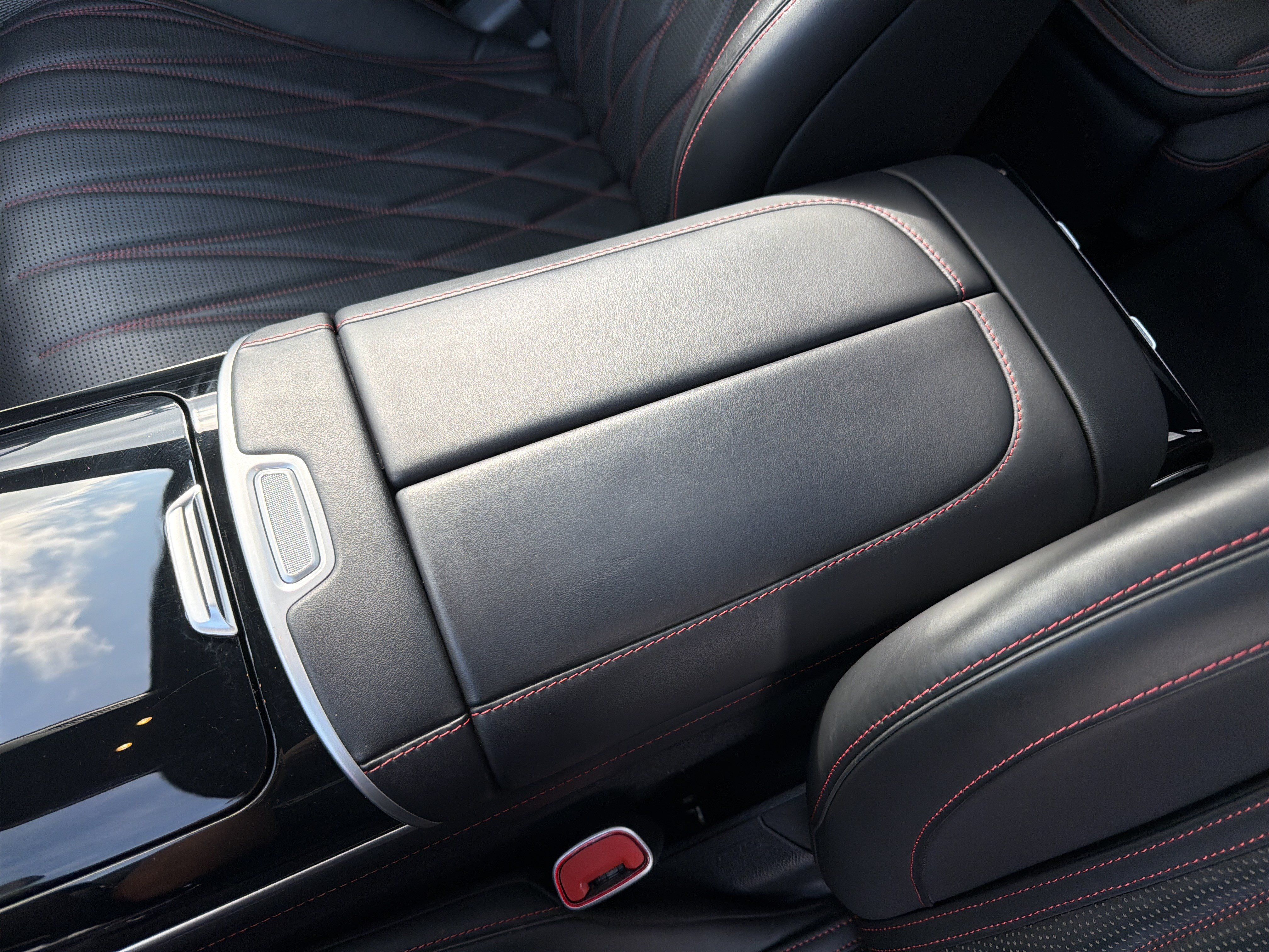 Used 2024 Mercedes-Benz S 63 AMG S w/ Rear Seat Package image 43