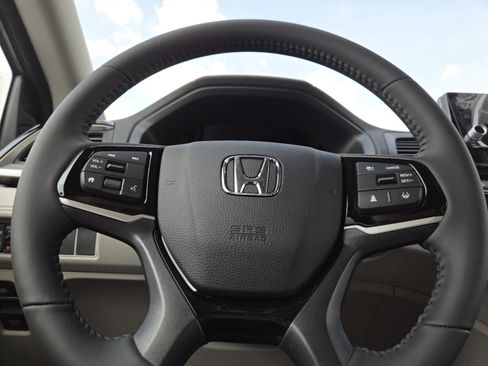 New 2026 Honda Odyssey Touring image 28