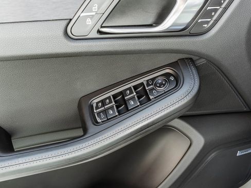 Used 2023 Porsche Macan GTS w/ Premium Package Plus image 17