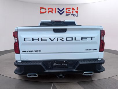 New 2026 Chevrolet Silverado 1500 Custom Trail Boss w/ LPO, Dark Essentials Package