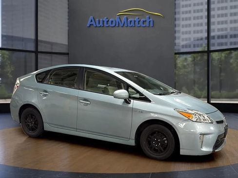 Used 2015 Toyota Prius Three image 13