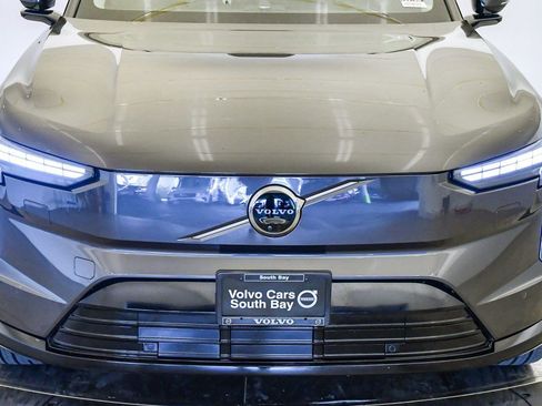 Certified 2025 Volvo EX90 Ultra image 8