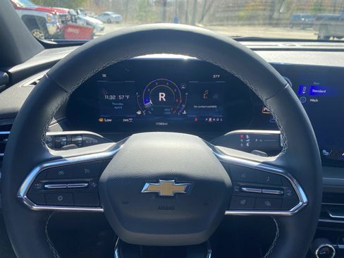Used 2026 Chevrolet Traverse LT AWD/4WD image 29