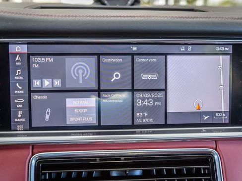 Used 2020 Porsche Panamera image 20