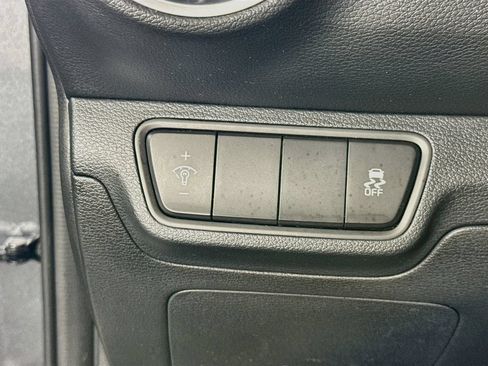 Used 2024 Kia Forte LXS FWD image 17