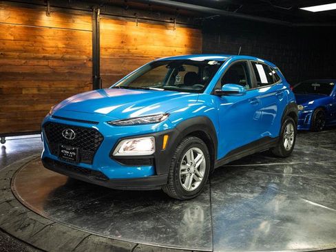 Used 2020 Hyundai Kona SE w/ Cargo Package FWD image 2