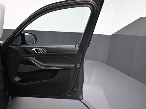 New 2026 BMW X5 xDrive50e image 25