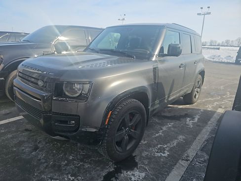 Used 2024 Land Rover Defender 110 X image 1