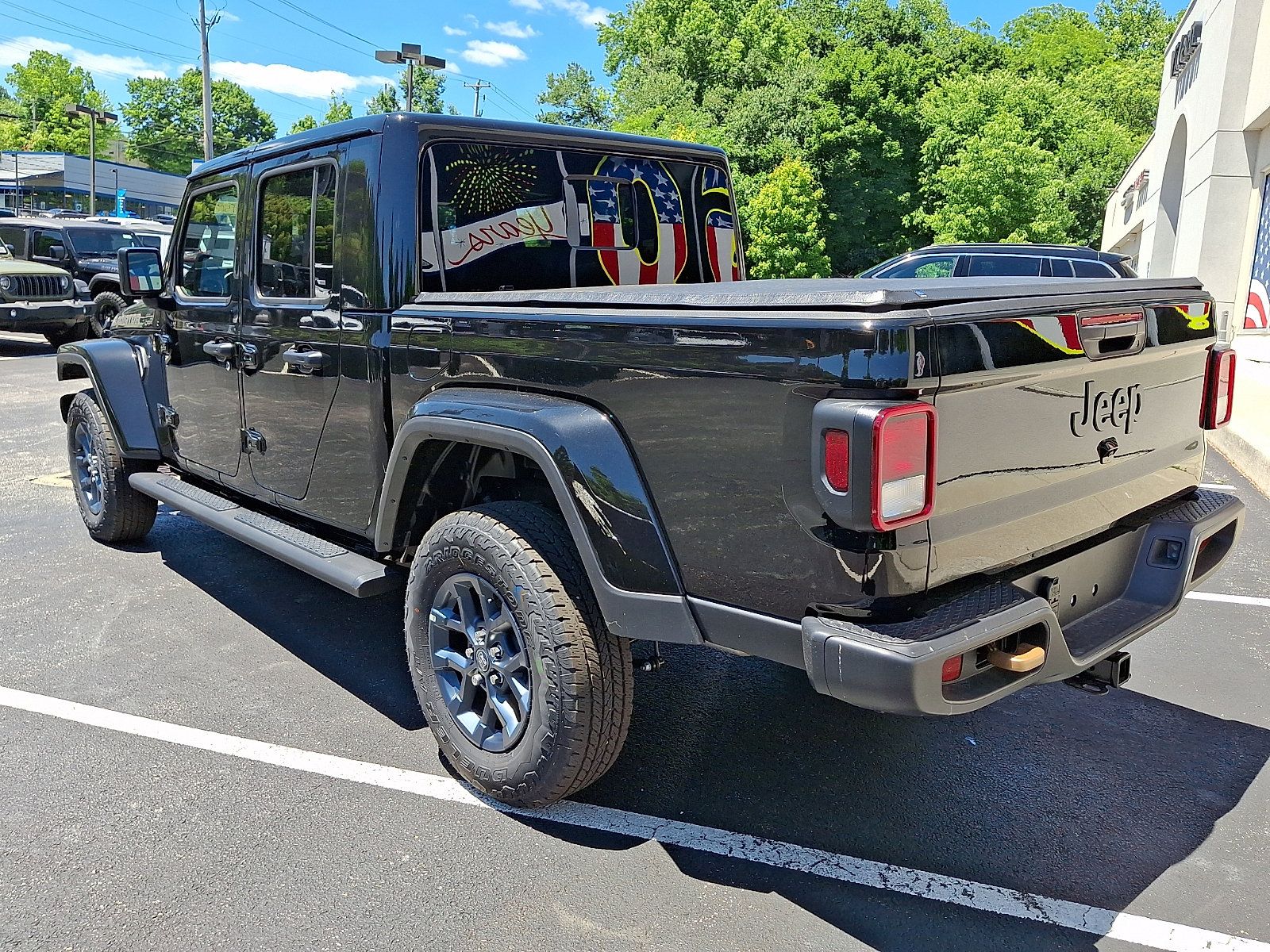 New 2026 Jeep Gladiator Sport AWD/4WD image 4