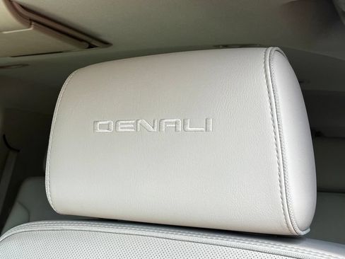 Used 2019 GMC Yukon Denali w/ Open Road Package RWD image 10