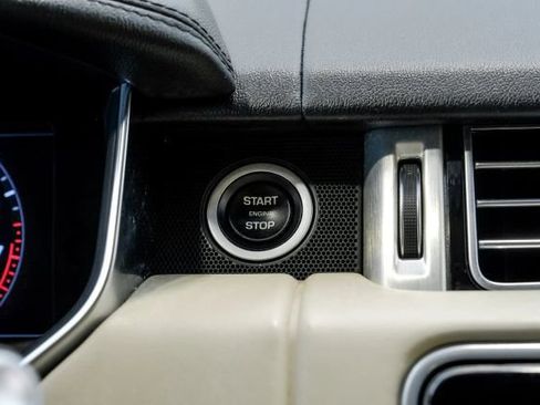 Used 2020 Land Rover Range Rover HSE AWD/4WD image 29