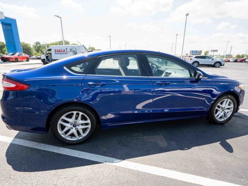 Used 2014 Ford Fusion SE FWD image 6
