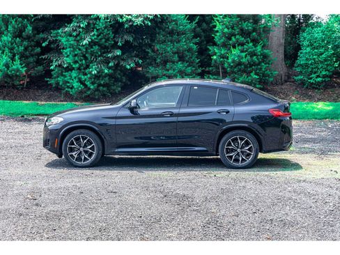 Used 2022 BMW X4 xDrive30i w/ M Sport Package 2 image 3
