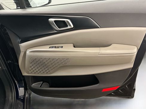 Used 2026 Kia Carnival FWD image 33
