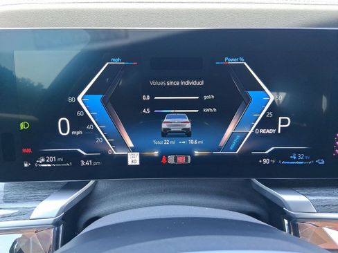 New 2026 BMW 750e xDrive image 18