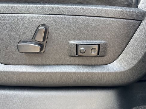 Used 2023 RAM 2500 Big Horn w/ Level 1 Equipment Group image 31