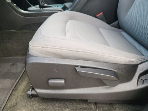Used 2017 GMC Canyon 2WD Crew Cab w/ Convenience Package image 23