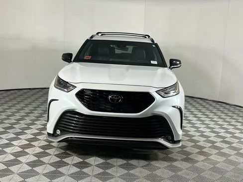 Used 2024 Toyota Highlander XSE image 7