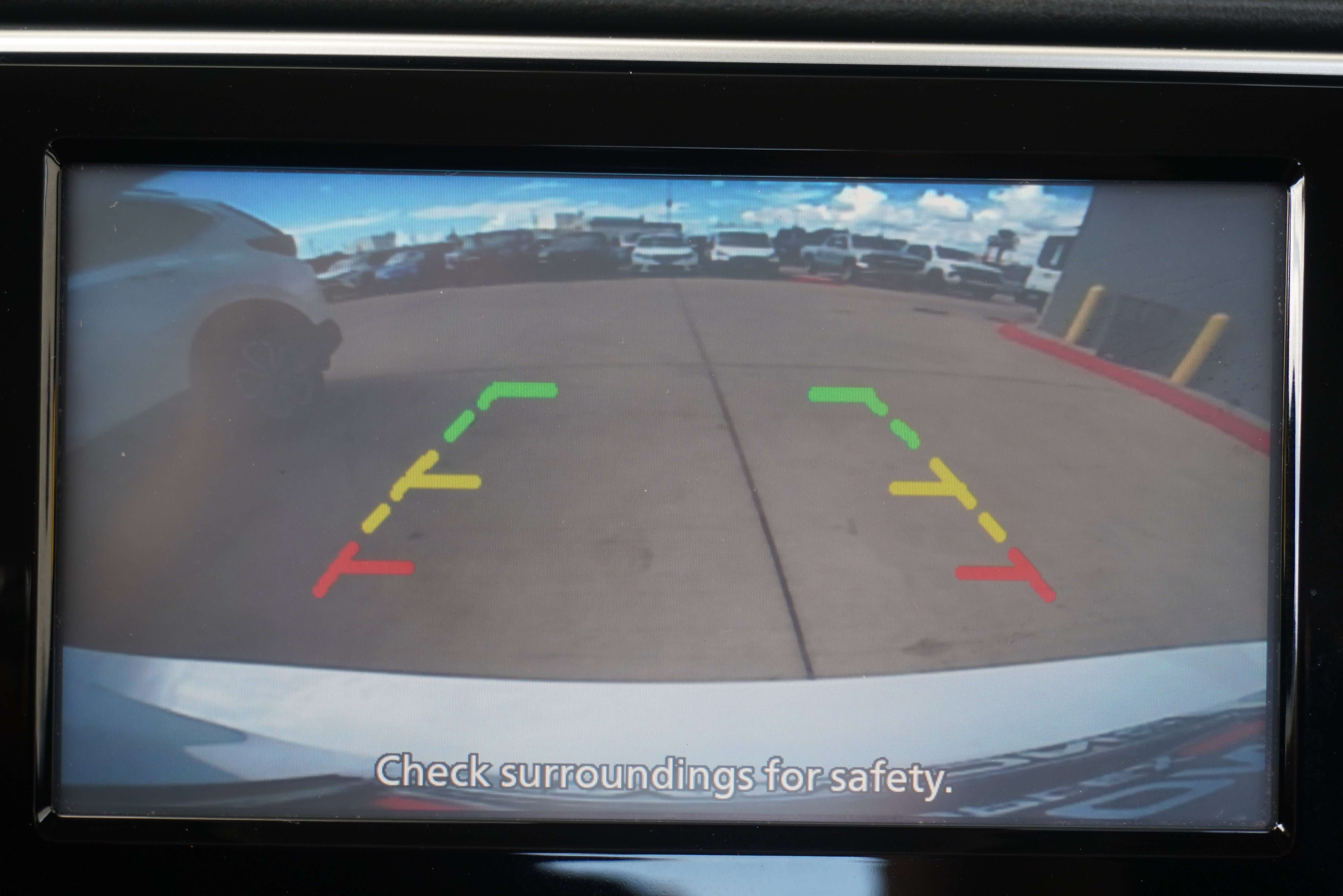 Used 2020 Nissan Versa S FWD image 17