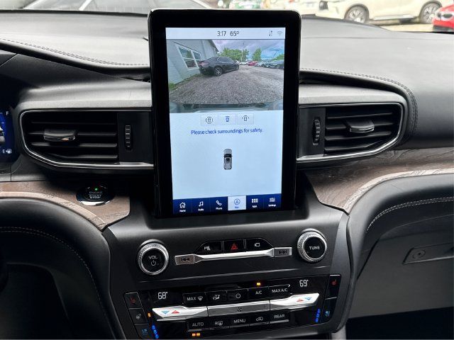Used 2020 Ford Explorer Platinum w/ Premium Technology Package AWD/4WD image 34