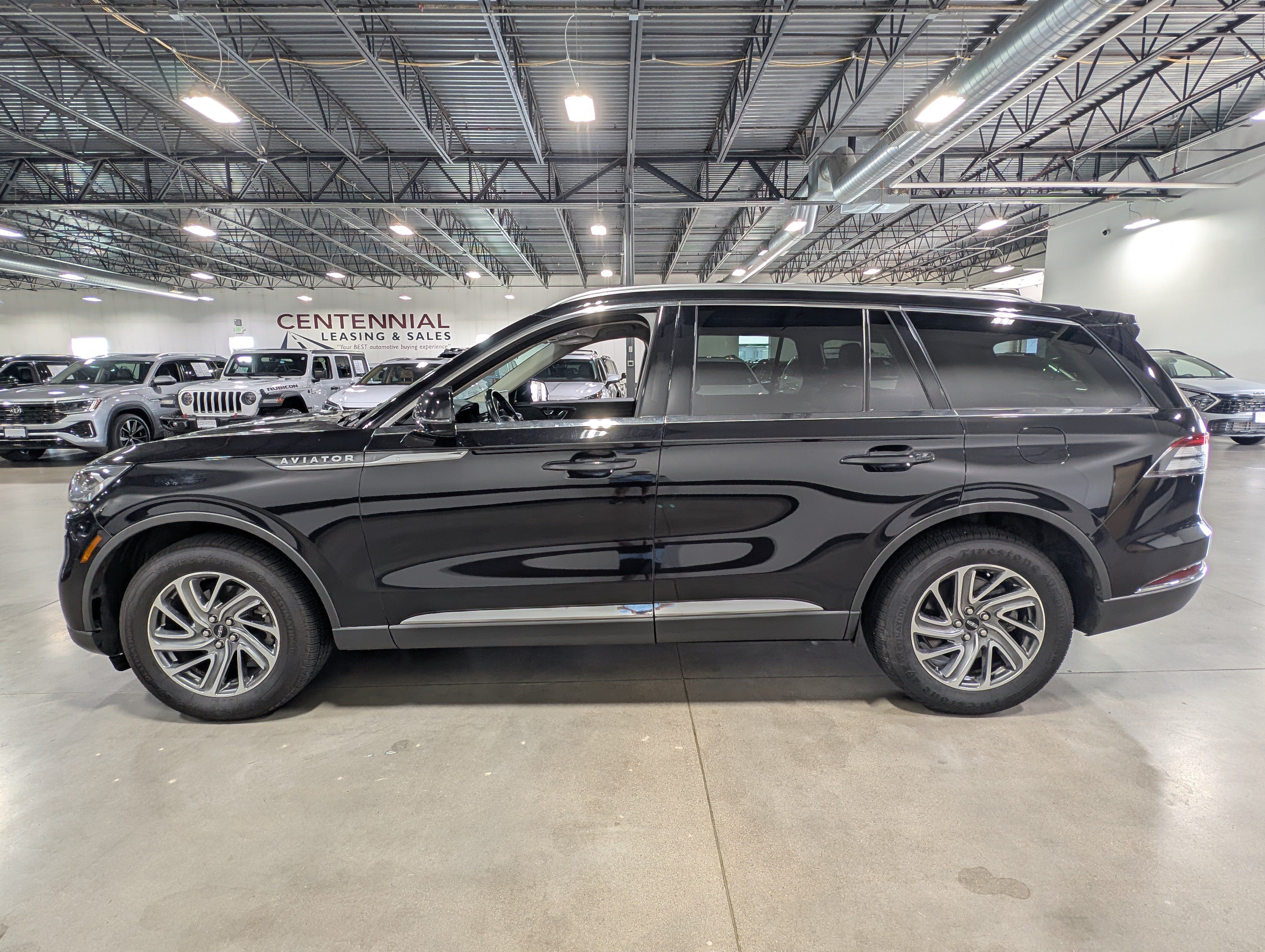 Used 2020 Lincoln Aviator AWD image 6