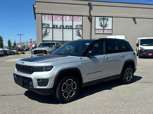 Used 2023 Jeep Grand Cherokee Trailhawk w/ Advanced Protech Group II AWD/4WD image 1